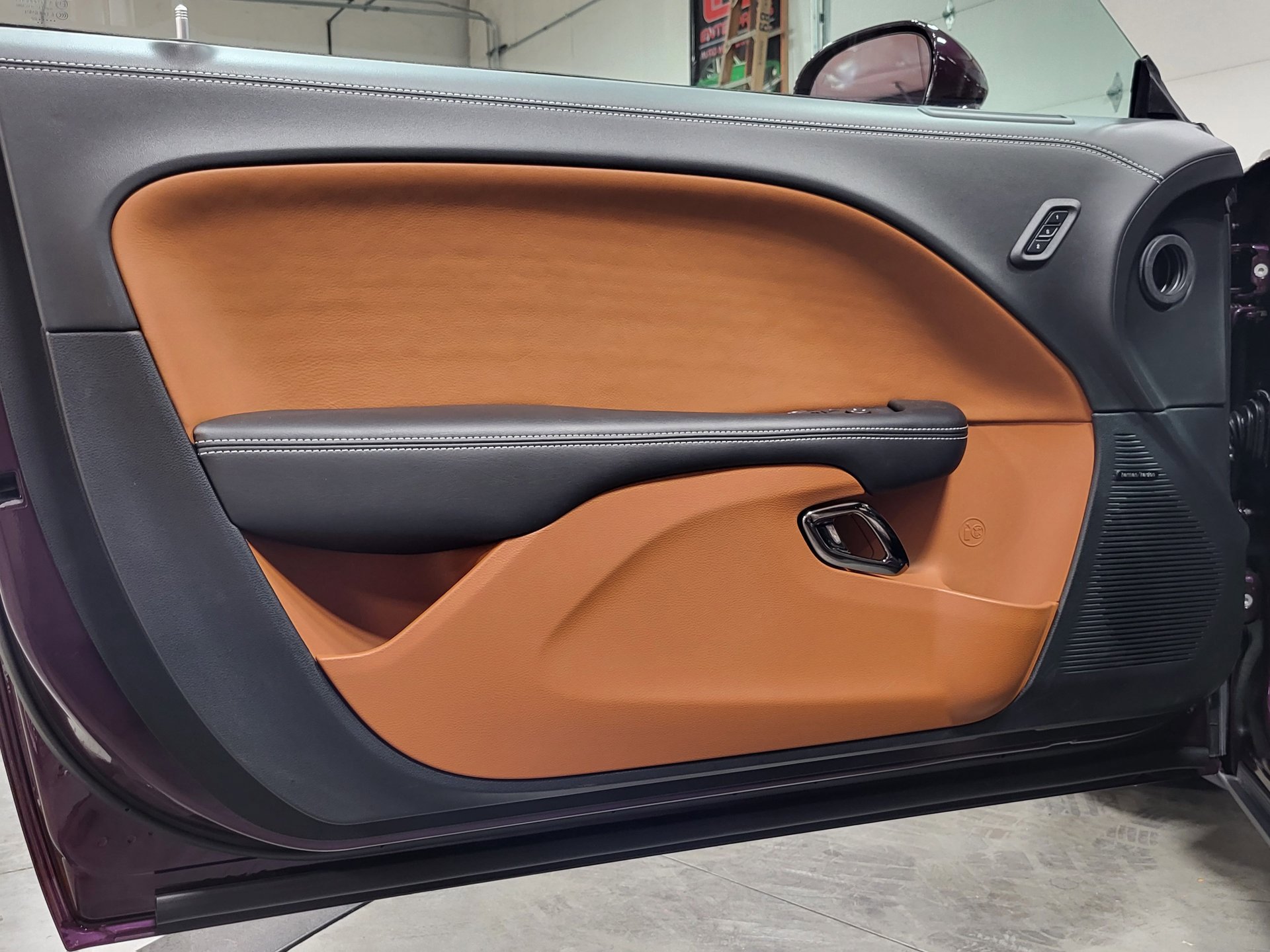 Used 2022 Dodge Challenger SRT Hellcat RWD image 15