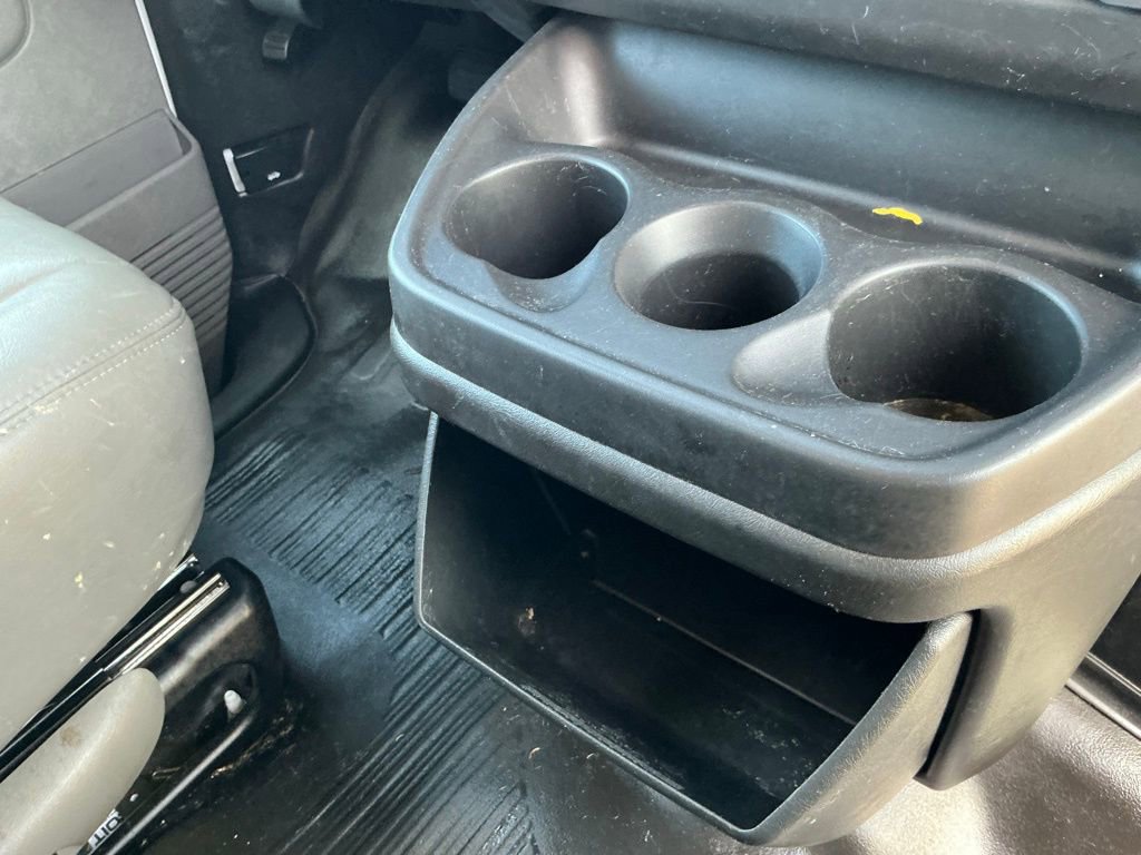 Used 2023 Chevrolet Express 3500 w/ Driver Convenience Package image 15