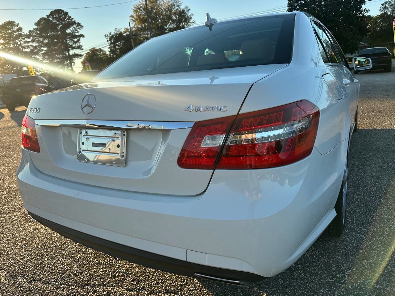 Used 2011 Mercedes-Benz E 350 4MATIC Sedan image 15