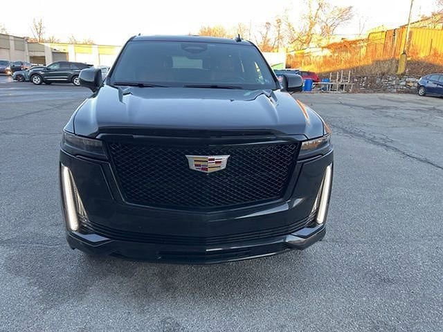 Used 2023 Cadillac Escalade Sport w/ Touring Package image 9
