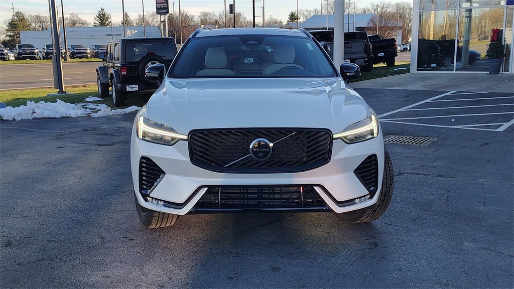 New 2026 Volvo XC60 B5 Plus w/ Climate Package image 30