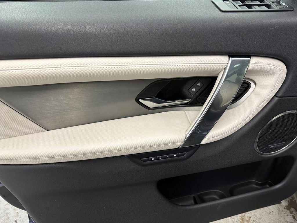 Used 2023 Land Rover Discovery Sport S R-Dynamic image 13