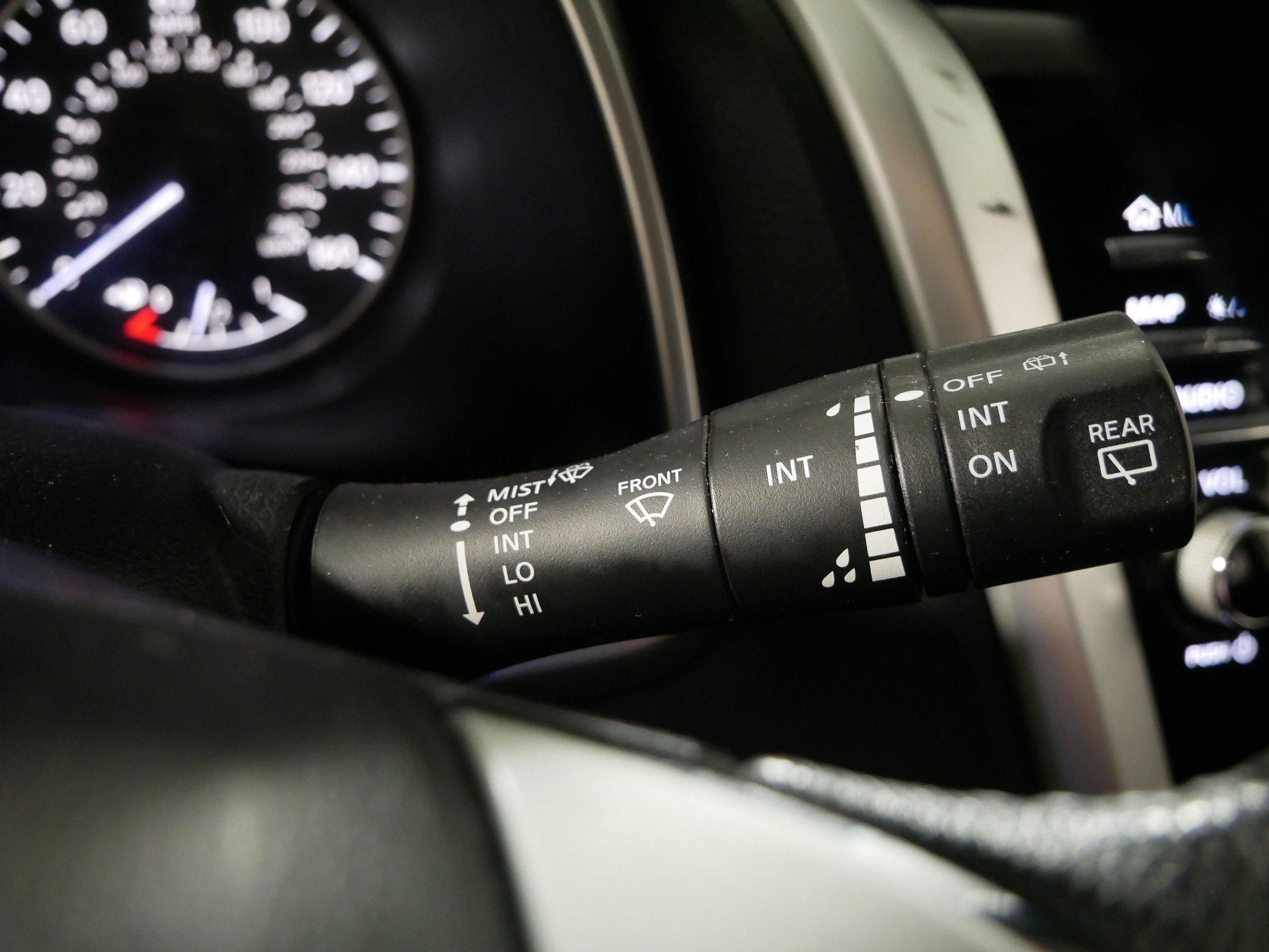 Used 2017 Nissan Murano SV image 33