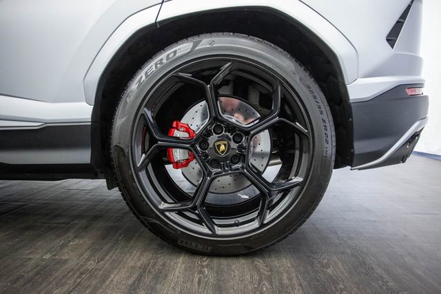 Used 2022 Lamborghini Urus image 46