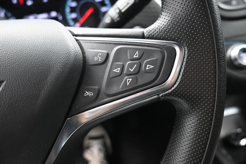 Used 2025 Chevrolet Malibu LT FWD image 11