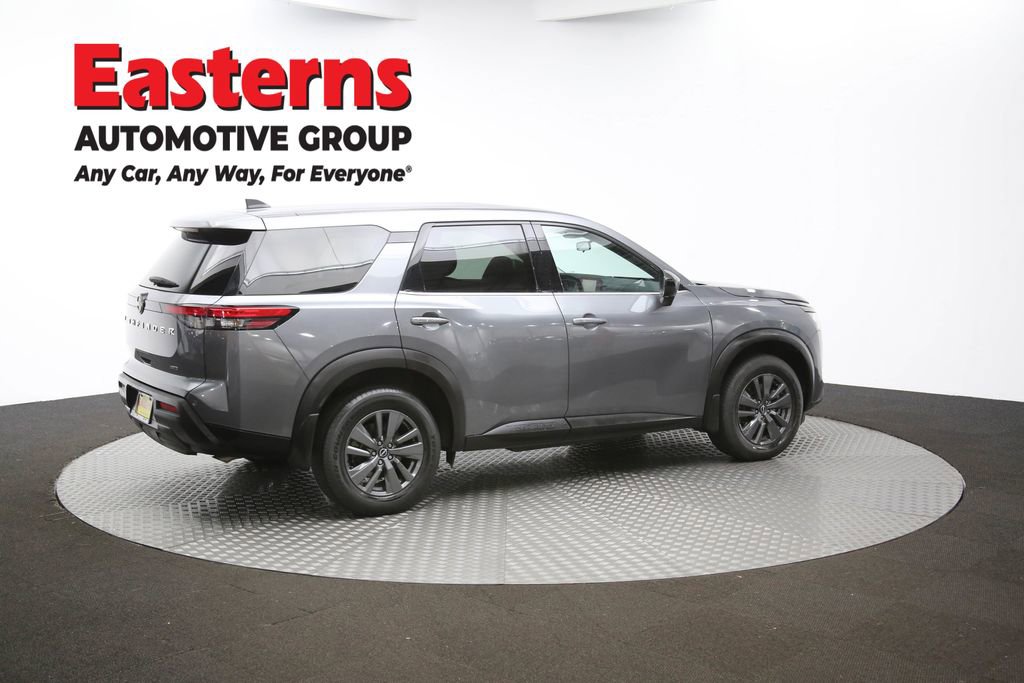 Used 2024 Nissan Pathfinder S image 38