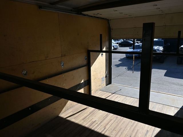 Used 2017 Chevrolet Express 3500 image 22