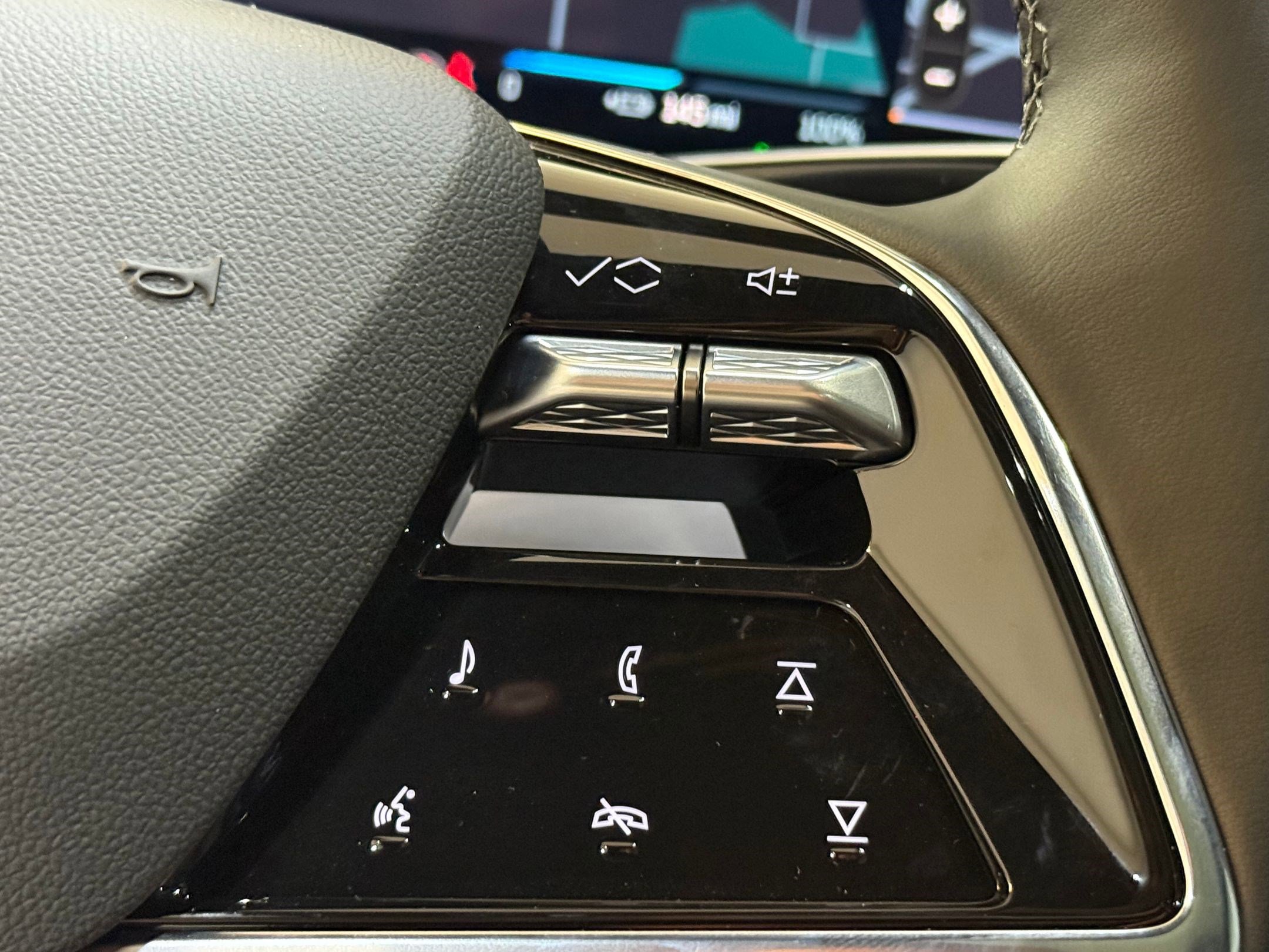 New 2026 Cadillac Vistiq Luxury w/ LPO, Floor Liner Package image 30