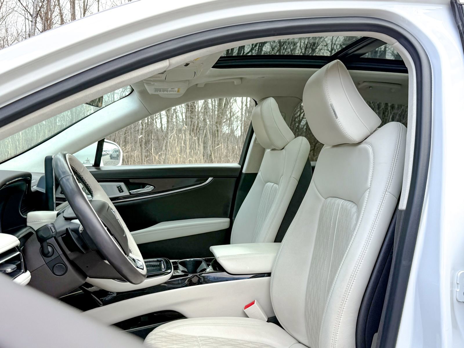 Used 2022 Lincoln Nautilus Black Label w/ Cargo Utility Package image 17