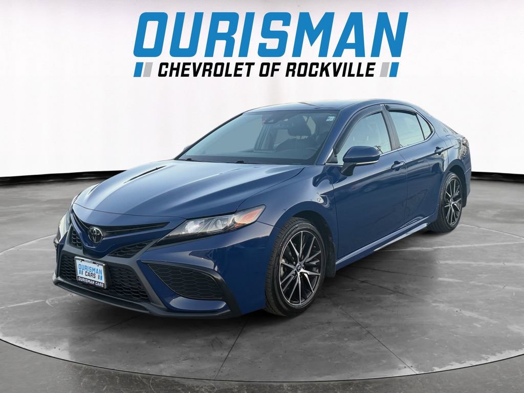 Used 2023 Toyota Camry SE w/ Cold Weather Package image 2