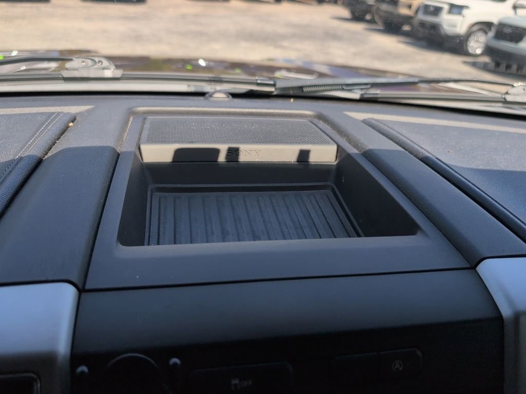 Used 2015 Ford F150 Lariat image 17