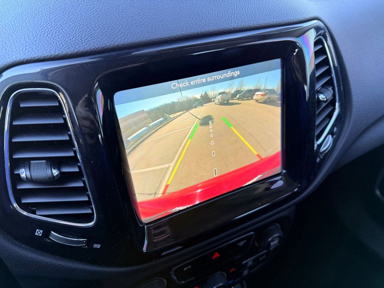 Used 2019 Jeep Compass Limited image 29