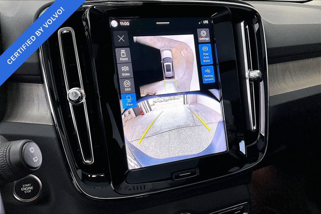 Certified 2024 Volvo XC40 B5 Plus w/ Protection Package Premier AWD/4WD image 28