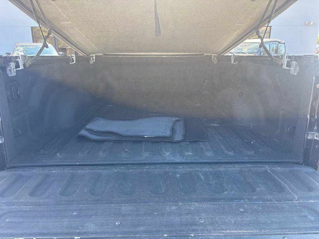 Used 2016 RAM 3500 Tradesman w/ Chrome Appearance Group image 11