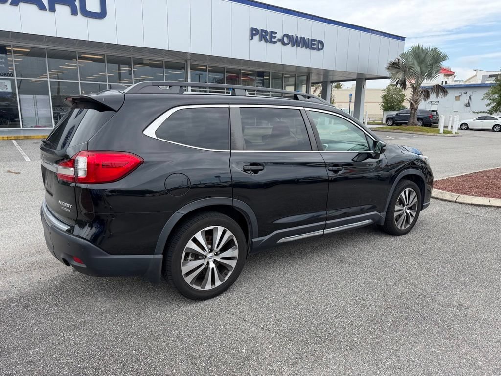 Used 2022 Subaru Ascent Limited w/ Technology Package AWD/4WD image 3