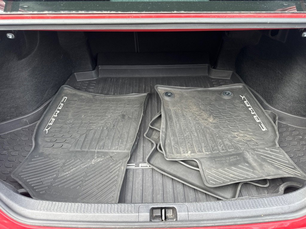 Used 2019 Toyota Camry XSE image 39