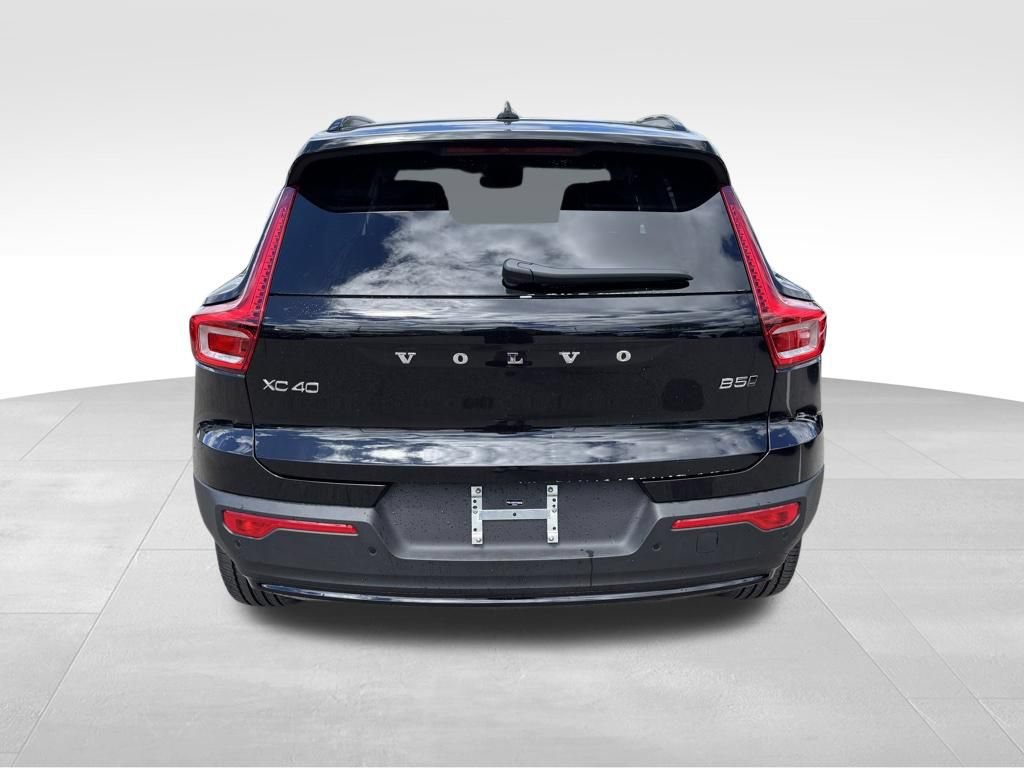 New 2026 Volvo XC40 B5 Plus w/ Climate Package AWD/4WD image 5