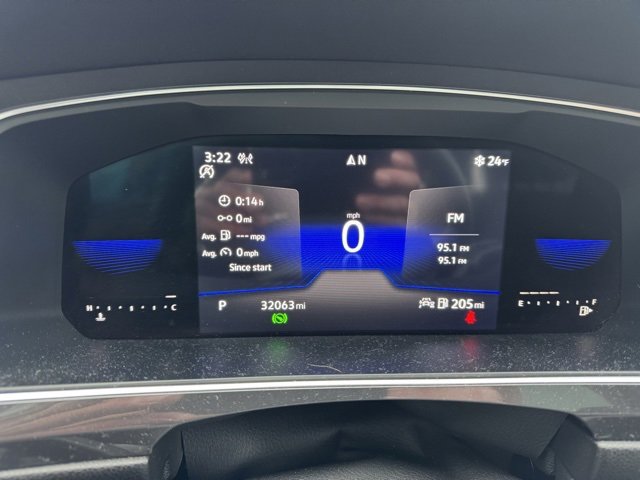 Used 2022 Volkswagen Tiguan SE image 23