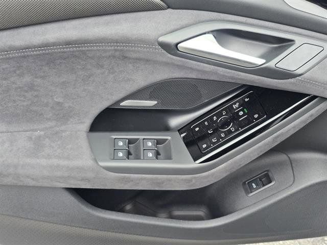 New 2025 Audi S6 e-tron Premium Plus image 27