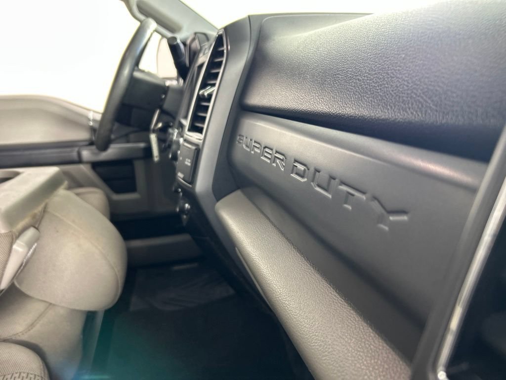 Used 2019 Ford F250 XLT w/ XLT Premium Package AWD/4WD image 19
