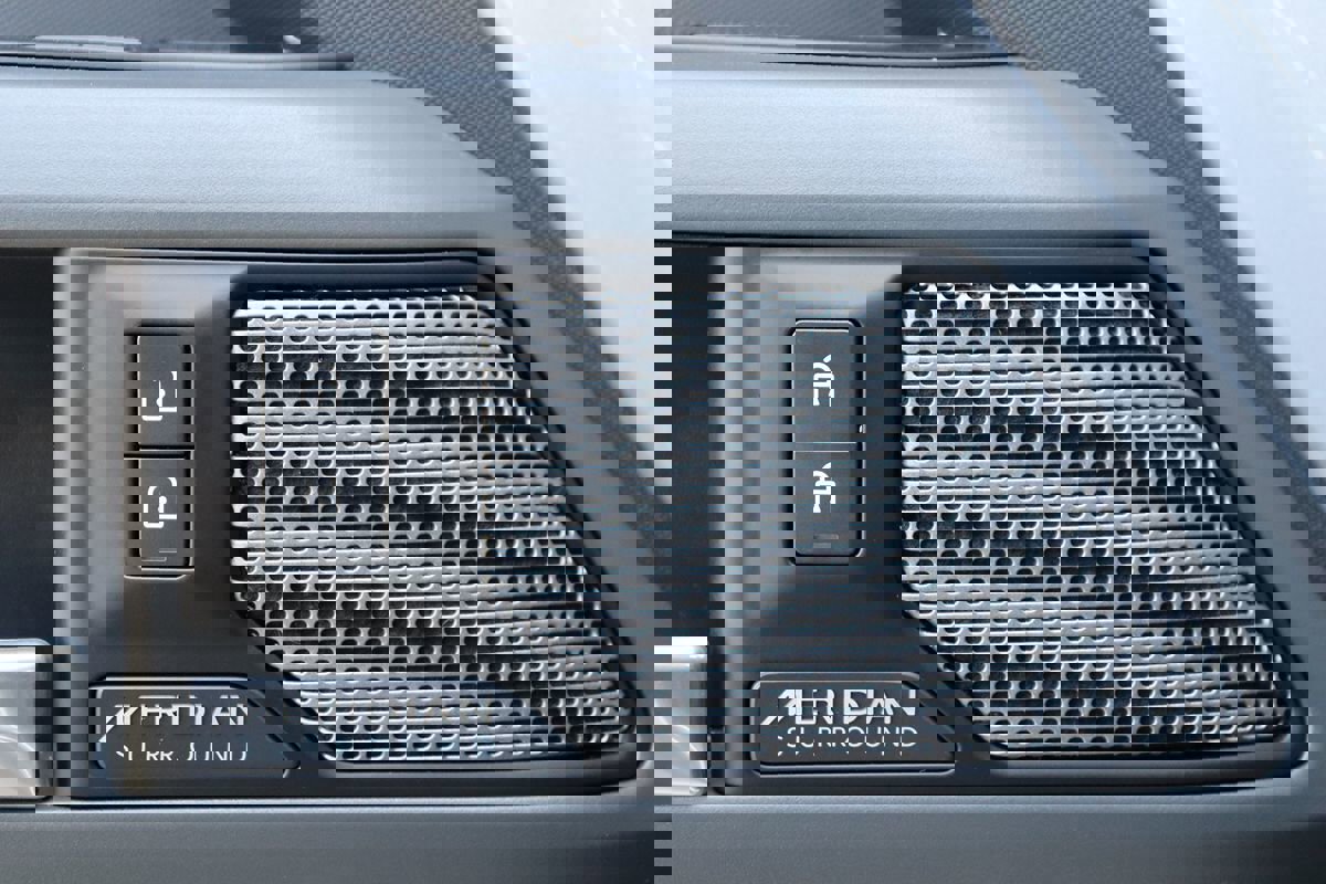 Used 2020 Land Rover Defender 110 X image 42