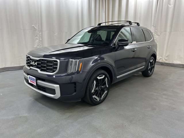 Used 2025 Kia Telluride S AWD/4WD image 3