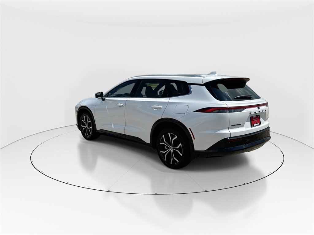 New 2025 Toyota Crown Signia image 6