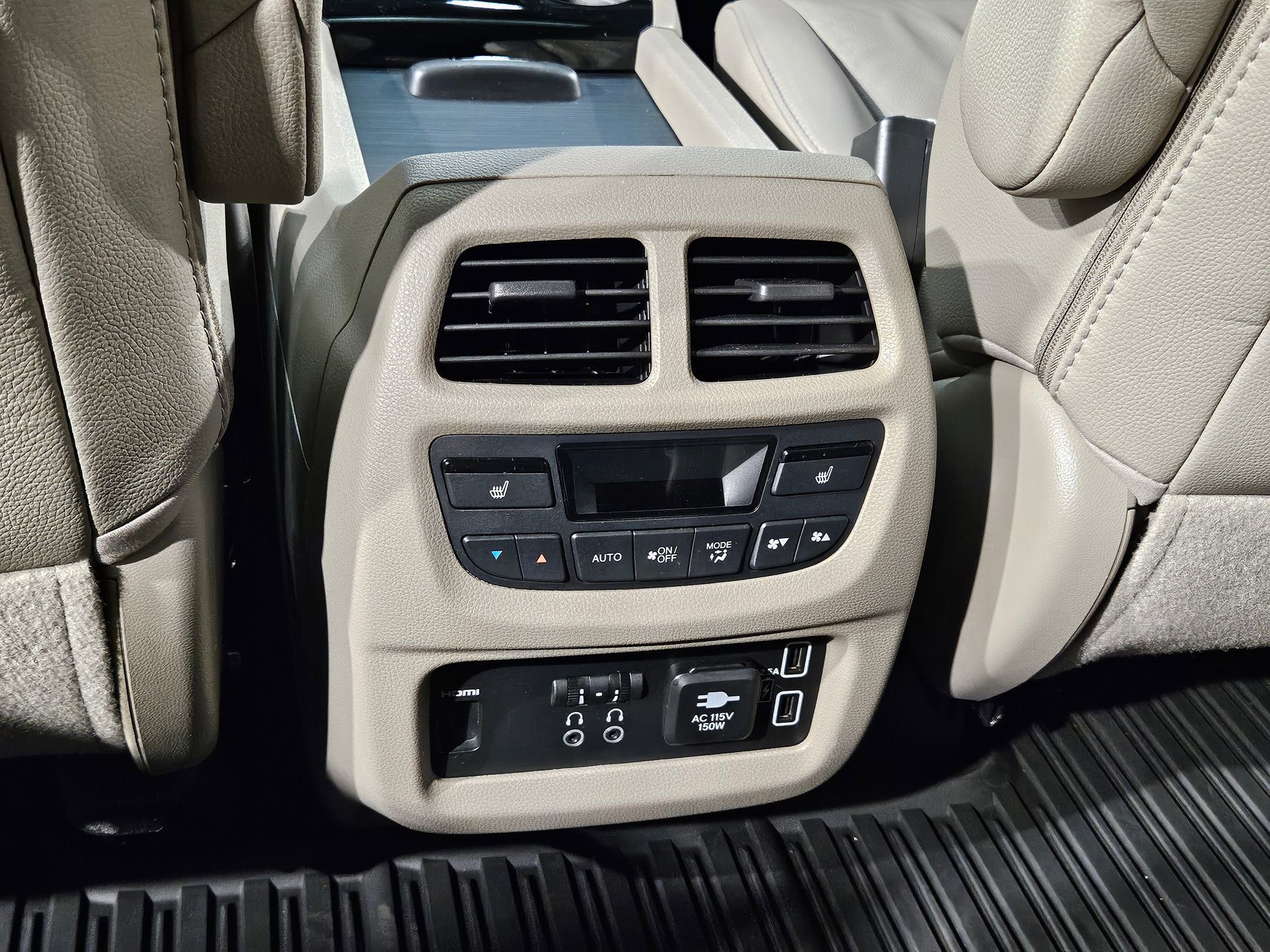 Used 2021 Honda Pilot Touring image 37