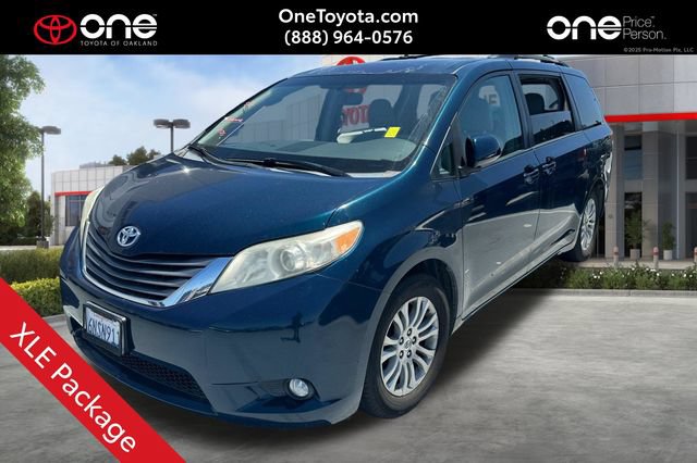 Used 2011 Toyota Sienna XLE FWD image 1