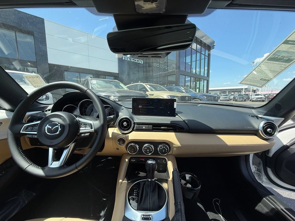 New 2026 MAZDA MX-5 Miata RF Grand Touring RWD image 17