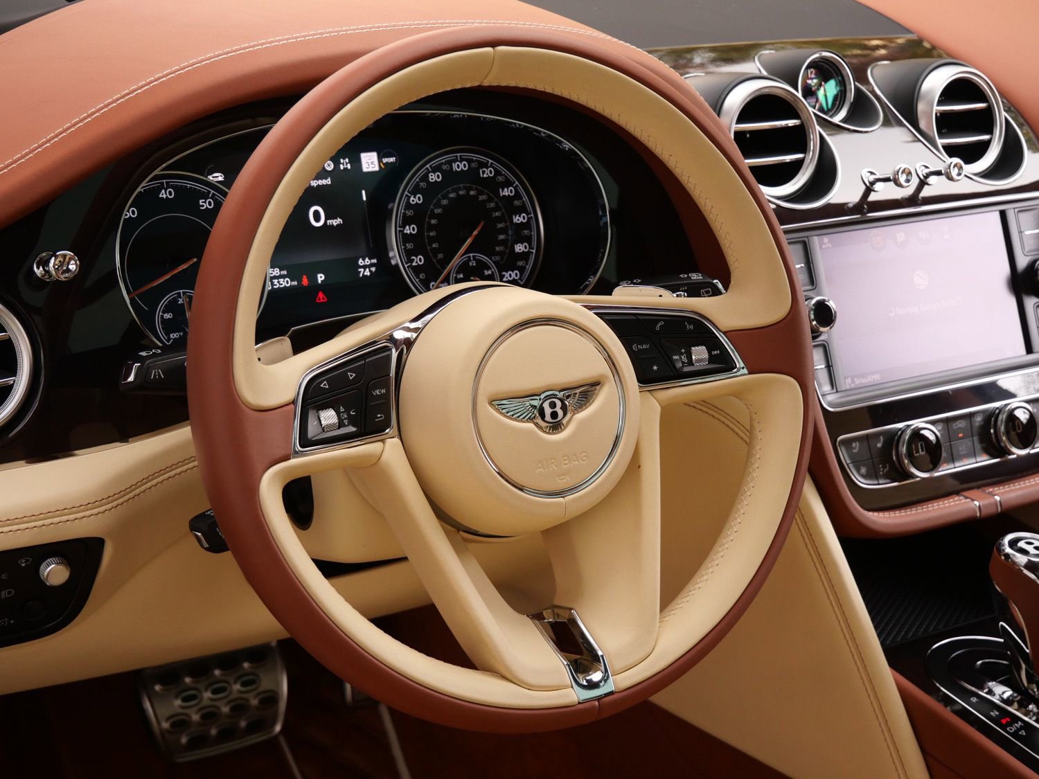 Used 2017 Bentley Bentayga image 13