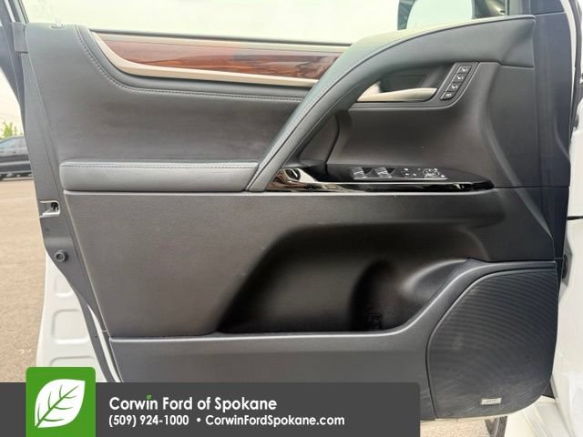 Used 2017 Lexus LX 570 4WD w/ Luxury Package image 23