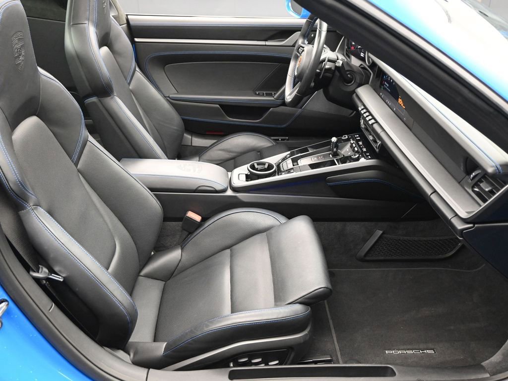 Certified 2022 Porsche 911 Targa 4S AWD/4WD image 11