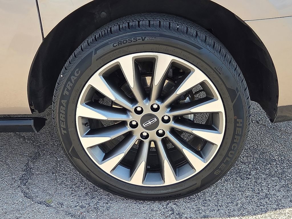 Used 2020 Lincoln Navigator L Reserve w/ Luxury Package AWD/4WD image 9