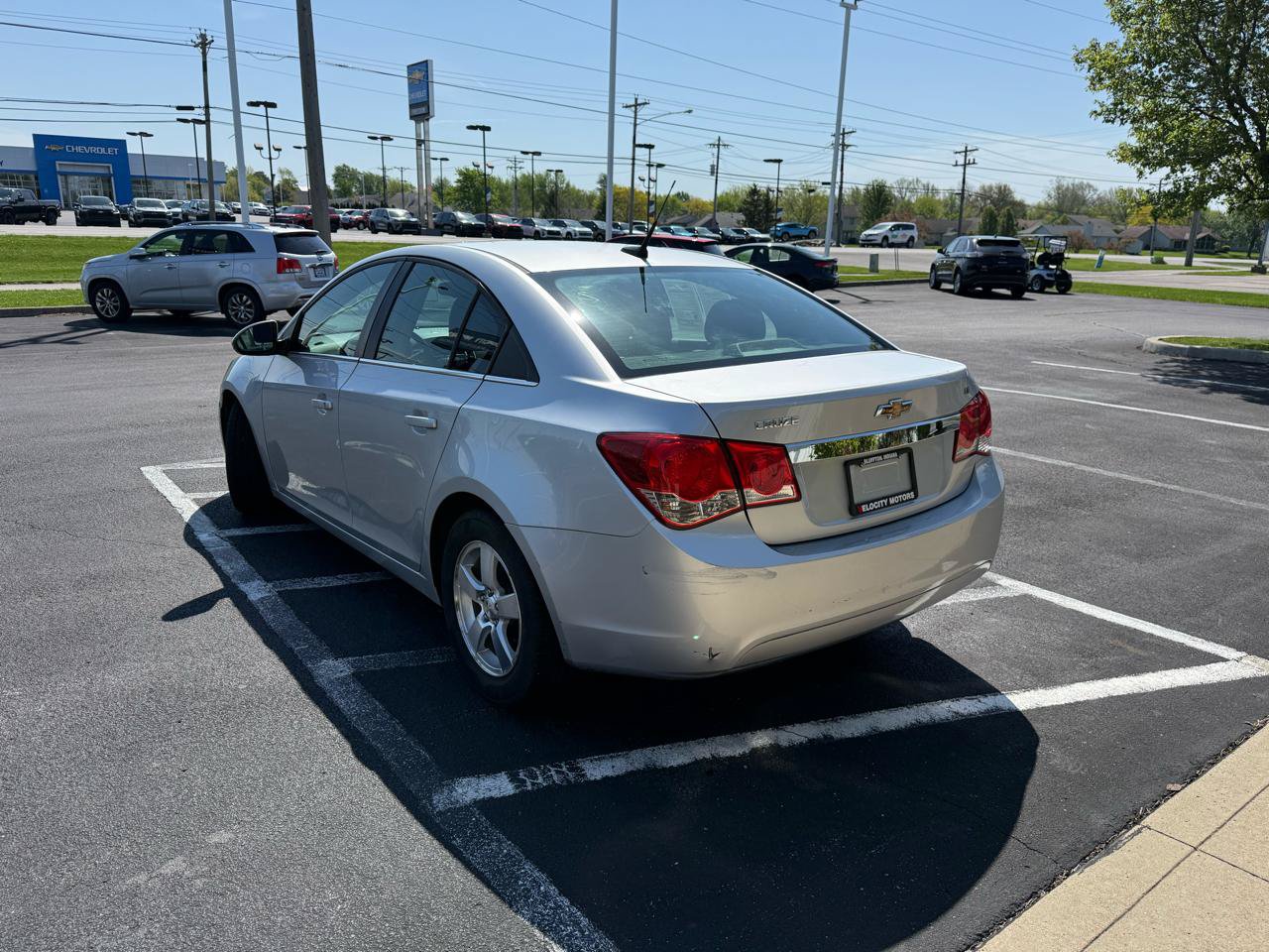 Used 2014 Chevrolet Cruze LT FWD image 3
