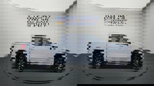Used 2024 GMC Sierra 1500 SLT w/ SLT Premium Plus Package image 2