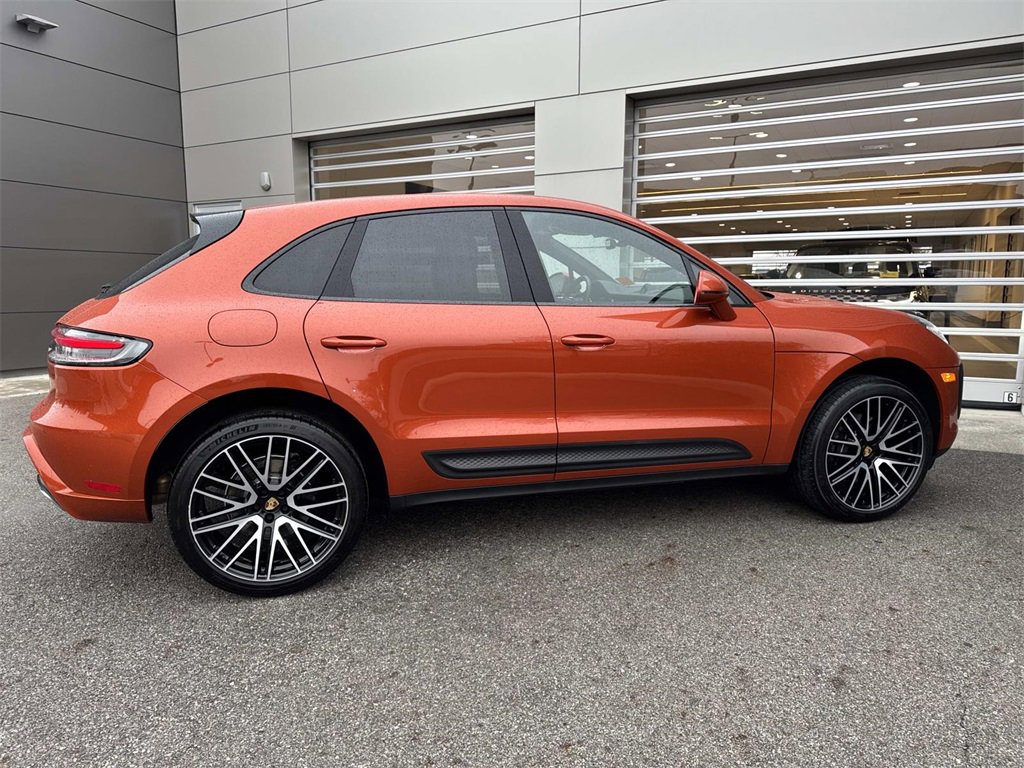 Used 2024 Porsche Macan image 7