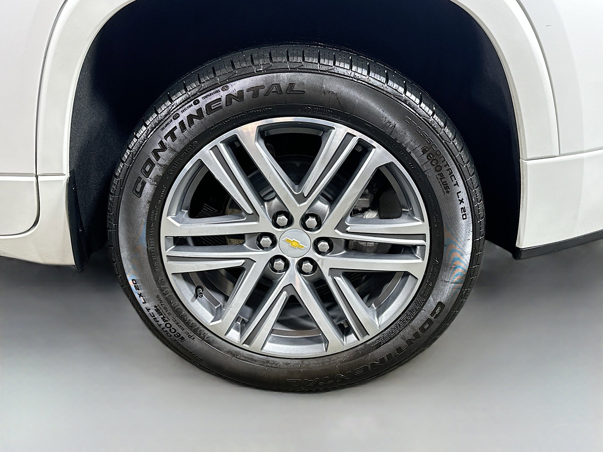 Used 2023 Chevrolet Traverse High Country image 33