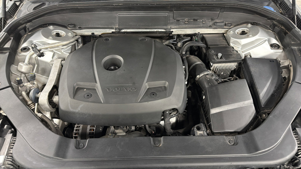 Used 2020 Volvo XC60 T5 Inscription image 38