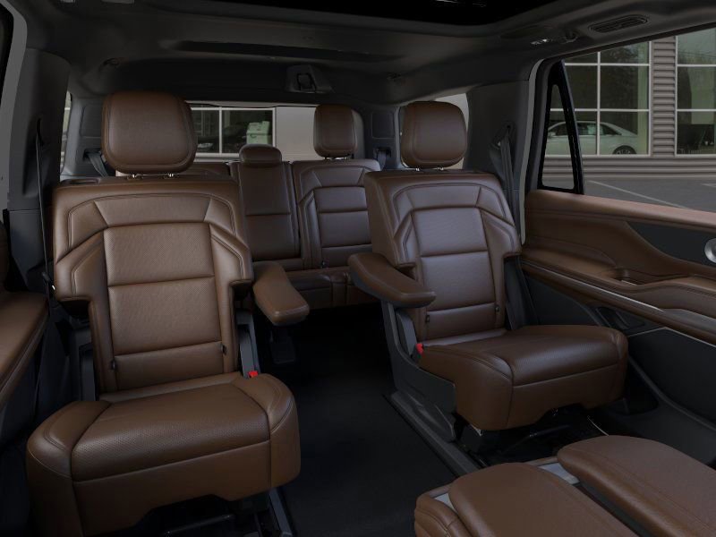New 2026 Lincoln Navigator Reserve image 11