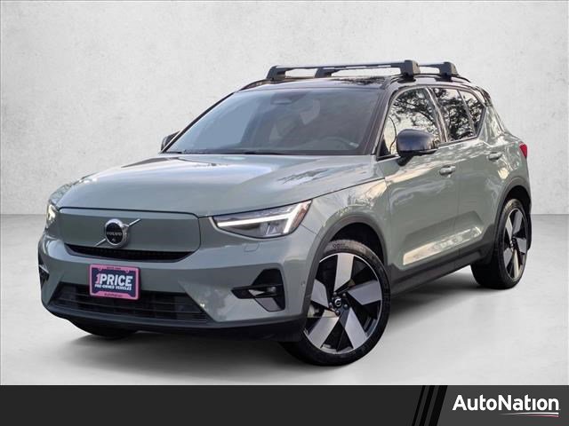 Used 2023 Volvo XC40 Recharge Plus image 1