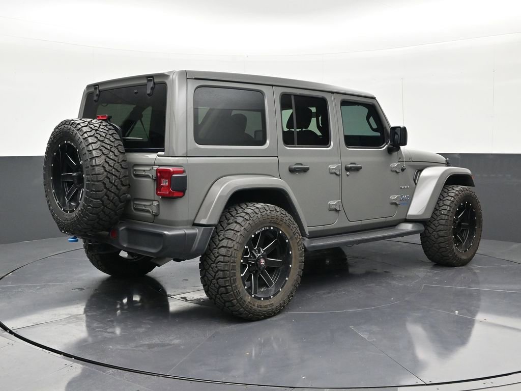 Used 2022 Jeep Wrangler Unlimited Sahara AWD/4WD image 5