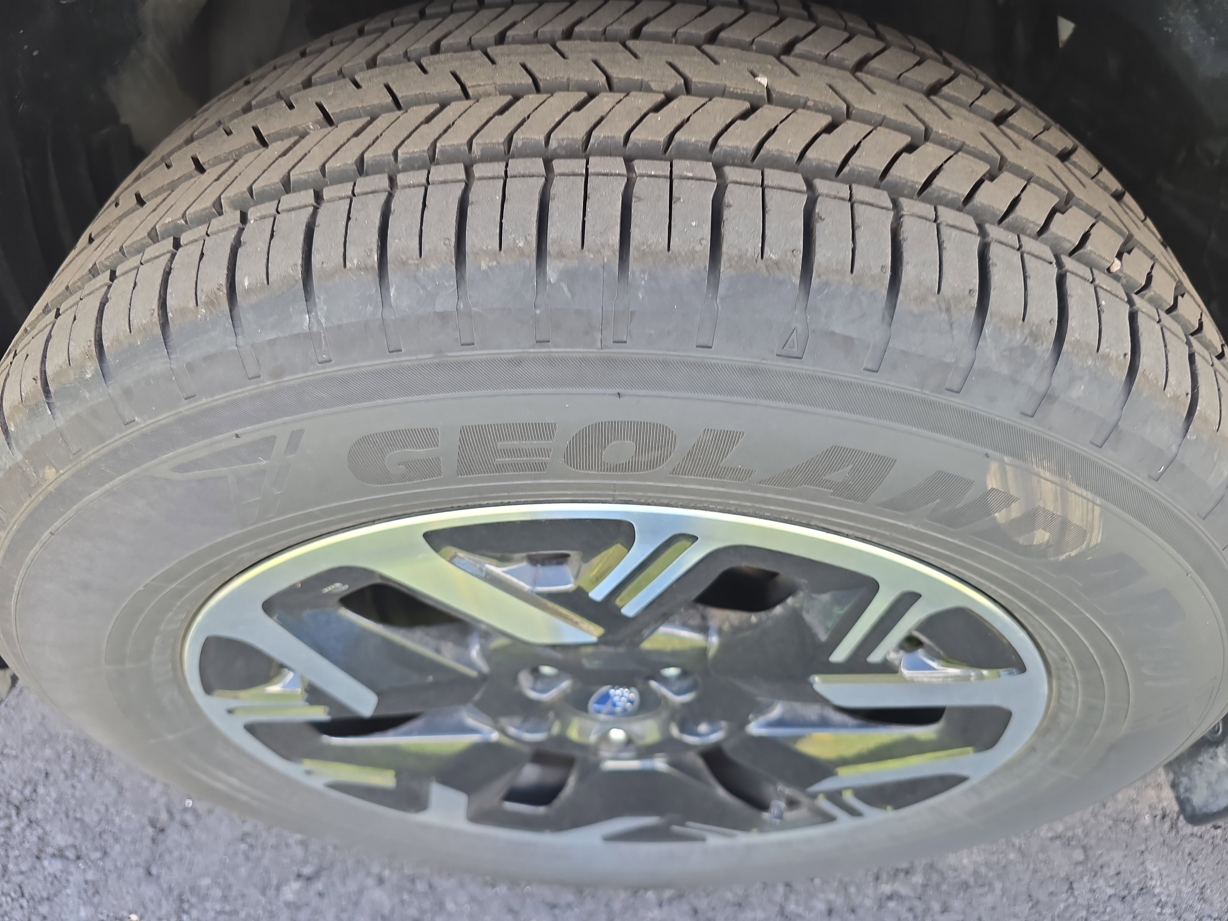 Used 2025 Subaru Forester Premium AWD/4WD image 11