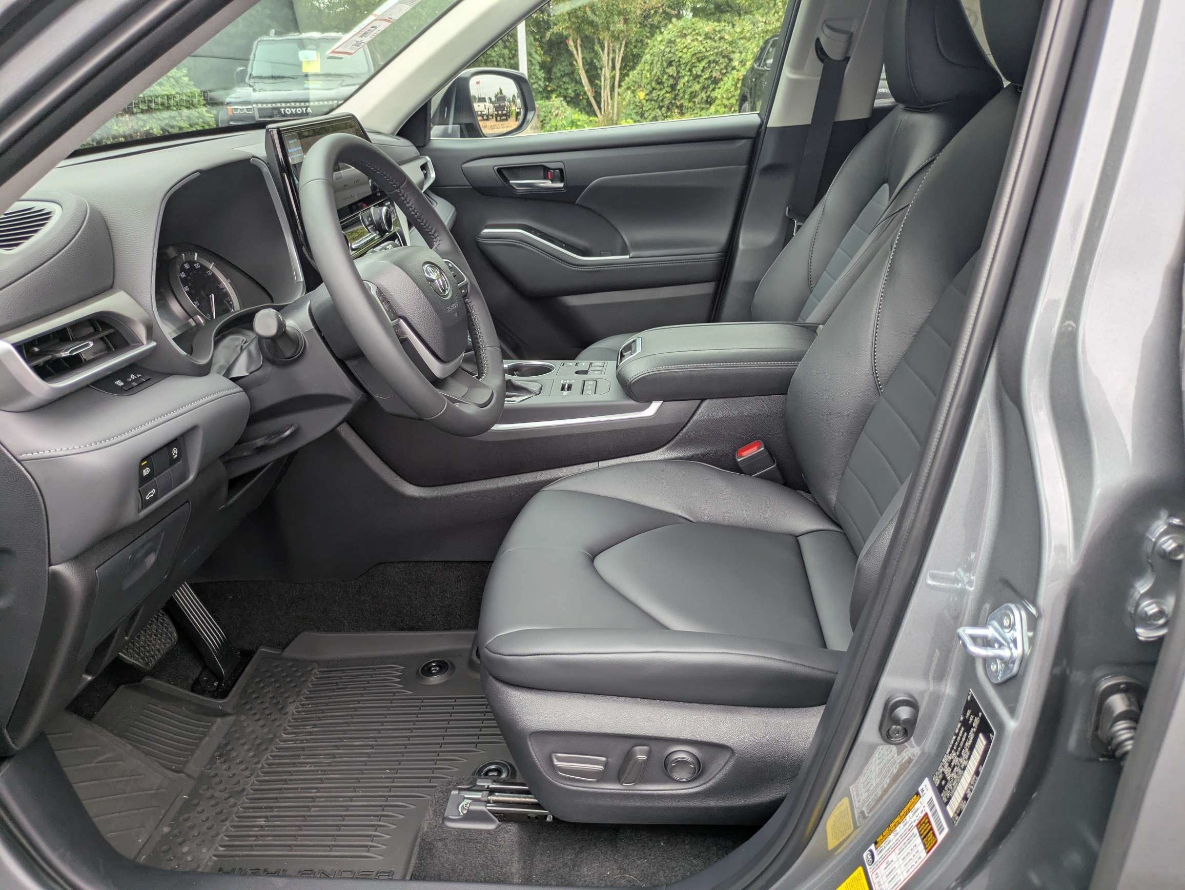 New 2026 Toyota Highlander XLE AWD/4WD image 22