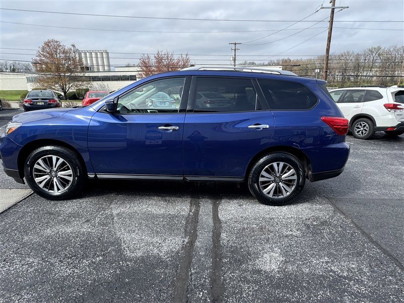 Used 2019 Nissan Pathfinder SV AWD/4WD image 5