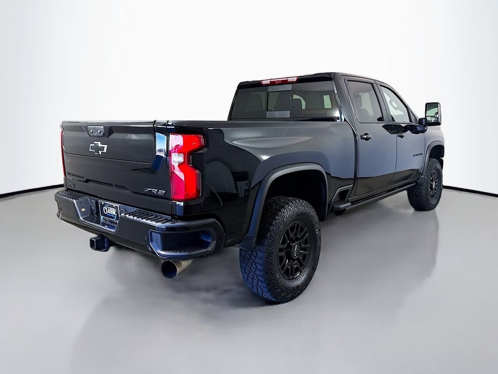Used 2024 Chevrolet Silverado 2500 ZR2 w/ Technology Package image 7