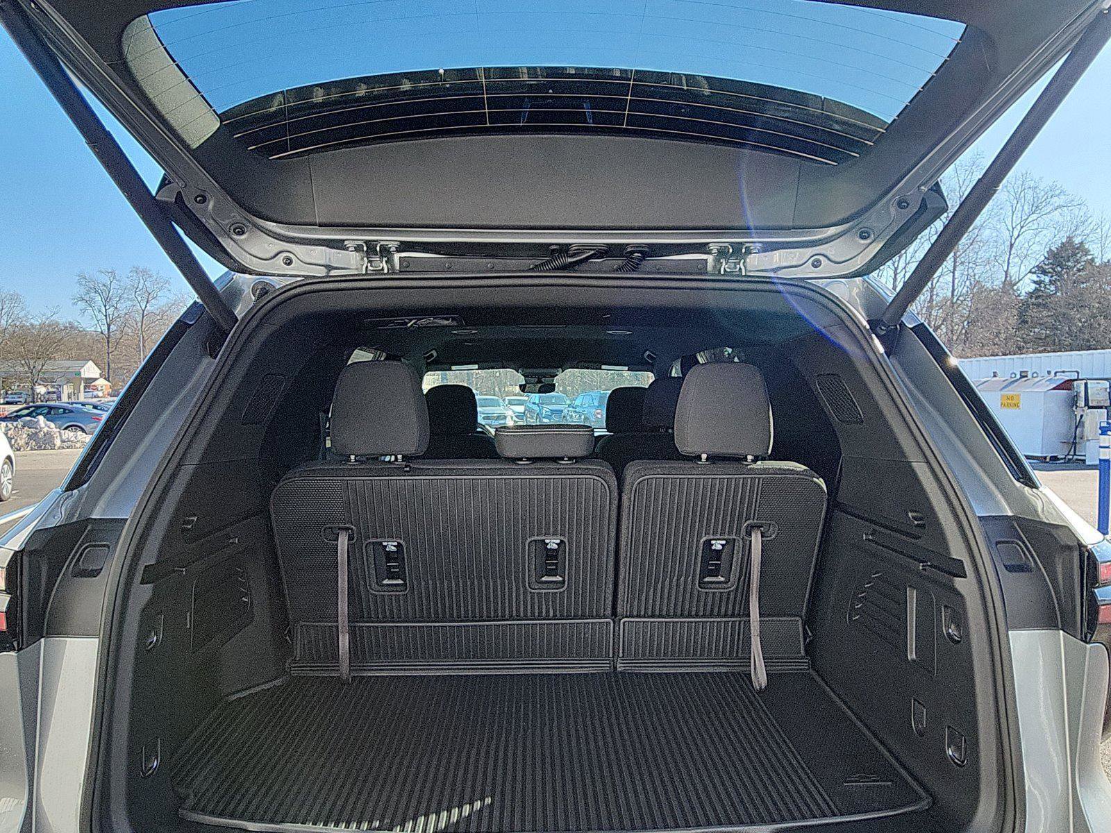 New 2026 Chevrolet Traverse LT w/ Driver Confidence Package image 25