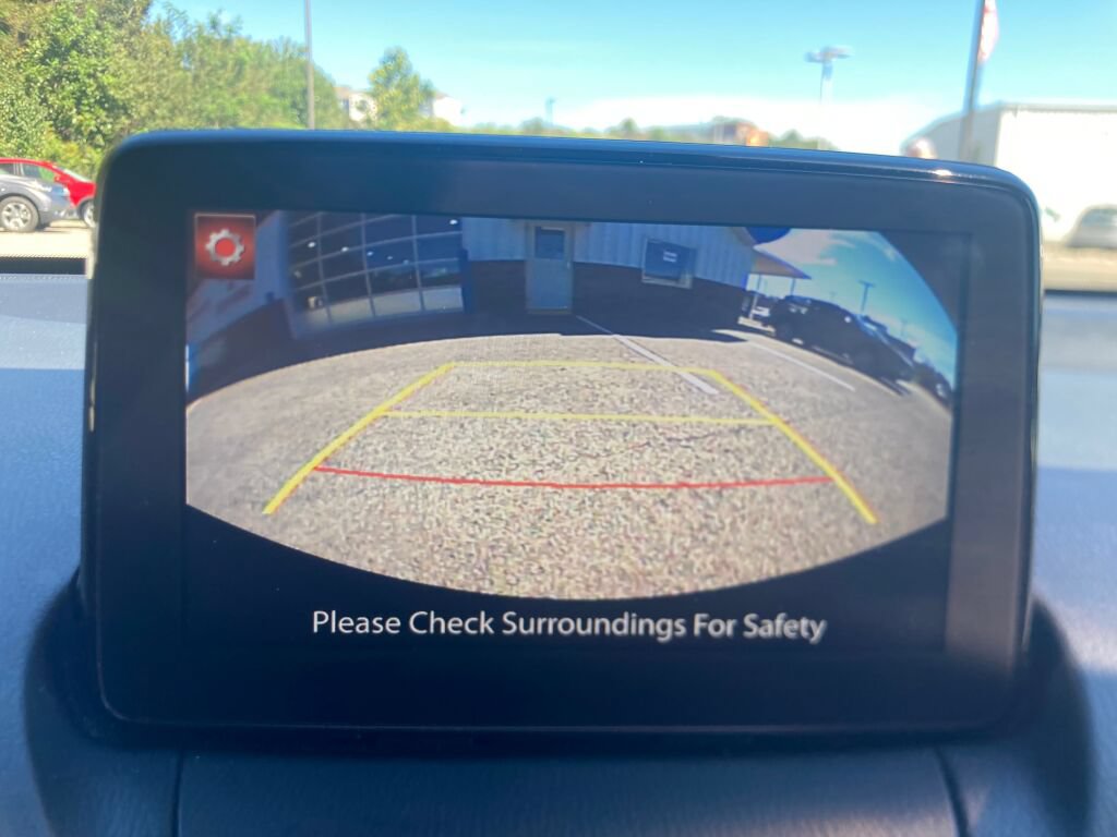 Used 2020 Toyota Yaris LE FWD image 31