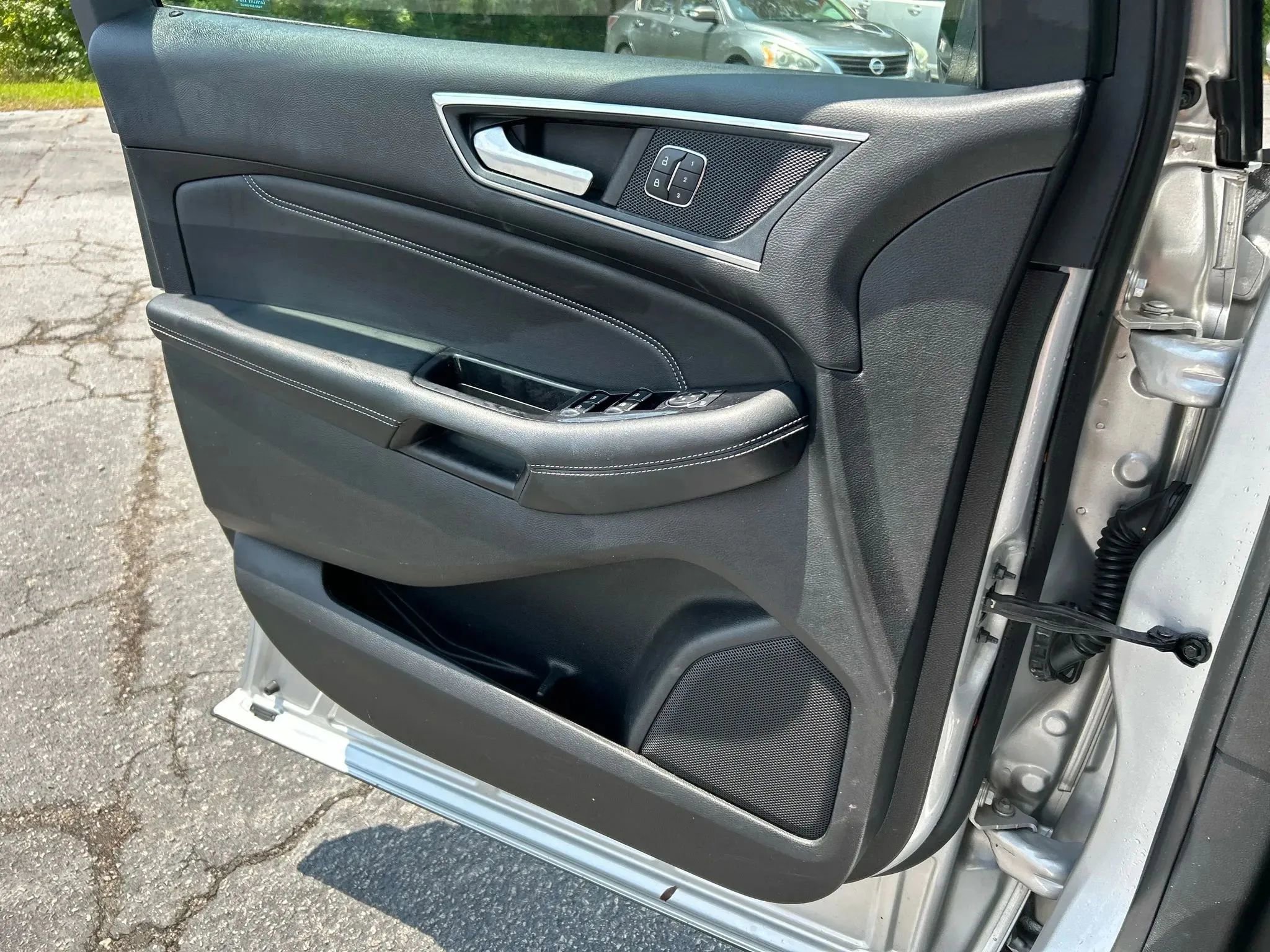 Used 2017 Ford Edge Titanium w/ Equipment Group 301A image 24