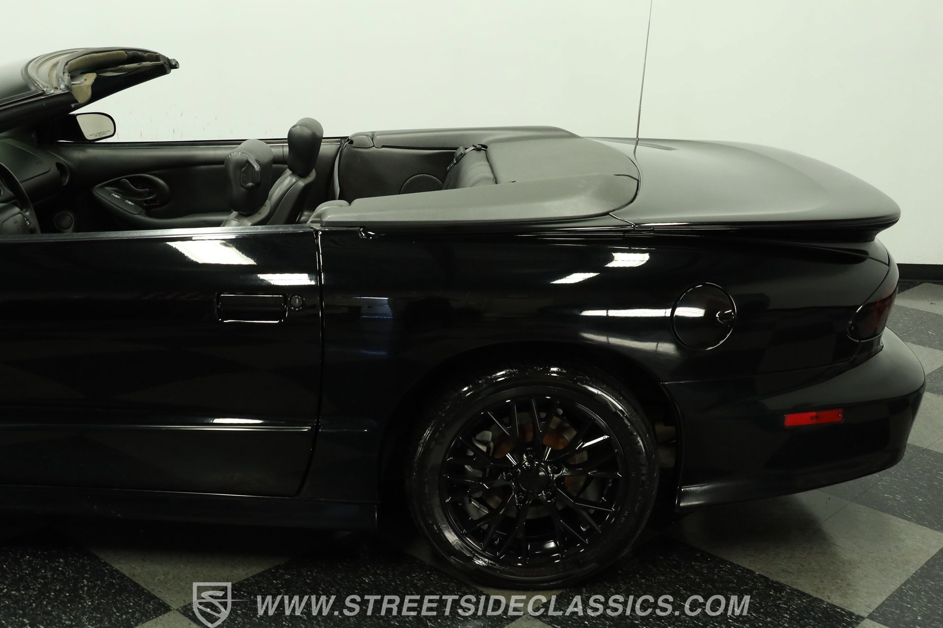 Used 2002 Pontiac Firebird Trans Am RWD image 24